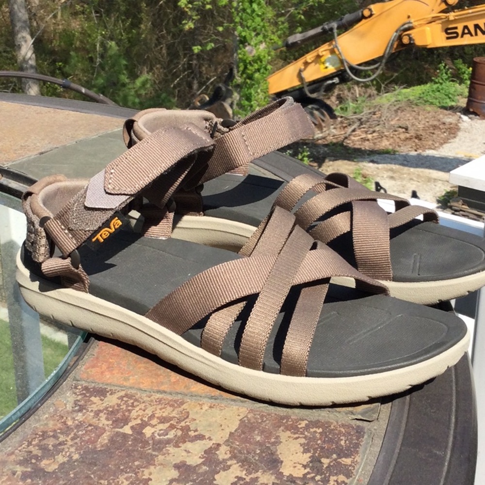 TEVA Sandborn Sandals NEW